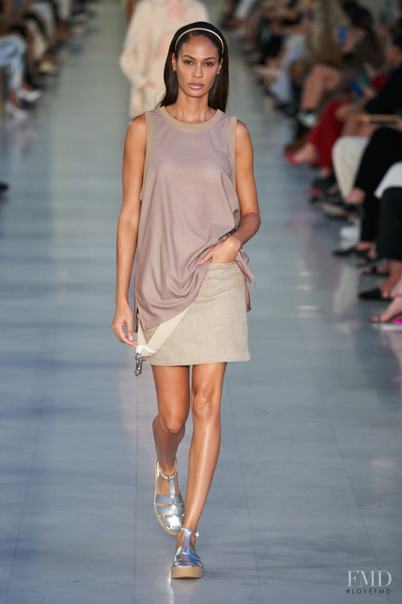 Joan Smalls featured in  the Max Mara fashion show for Spring/Summer 2022