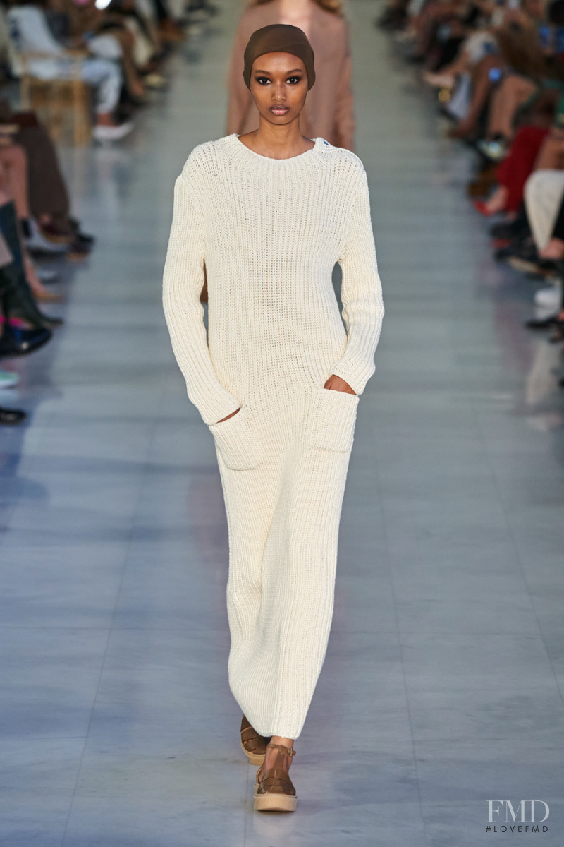 Ugbad Abdi featured in  the Max Mara fashion show for Spring/Summer 2022
