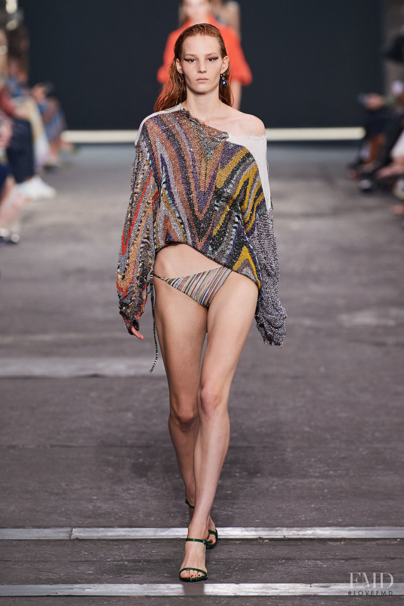 Isabel Monsees featured in  the Missoni fashion show for Spring/Summer 2022