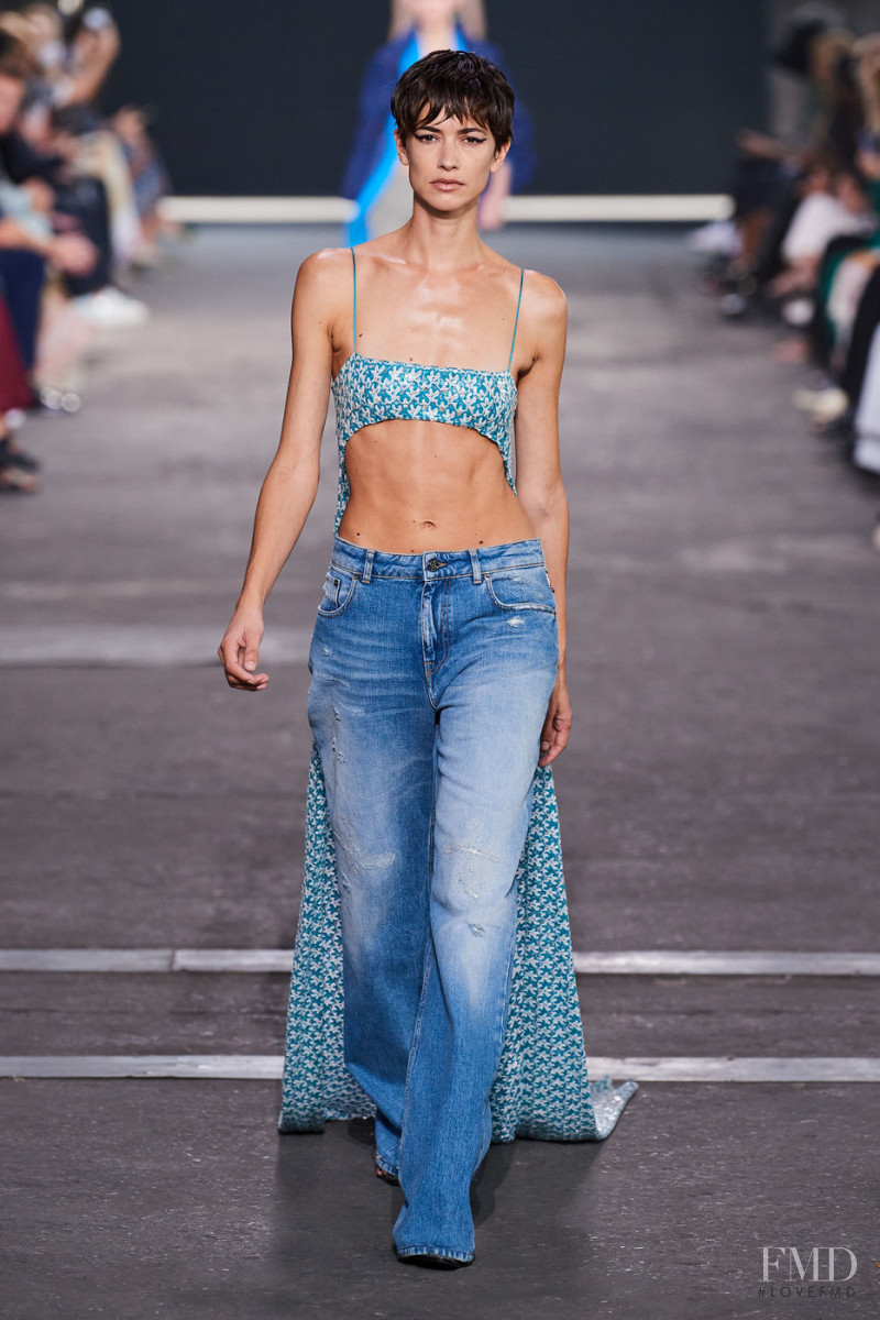 Louise de Chevigny featured in  the Missoni fashion show for Spring/Summer 2022