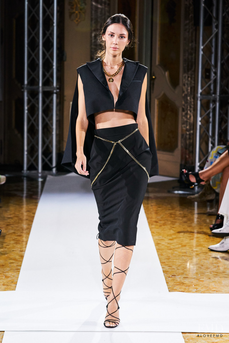 Mae Paris fashion show for Spring/Summer 2022