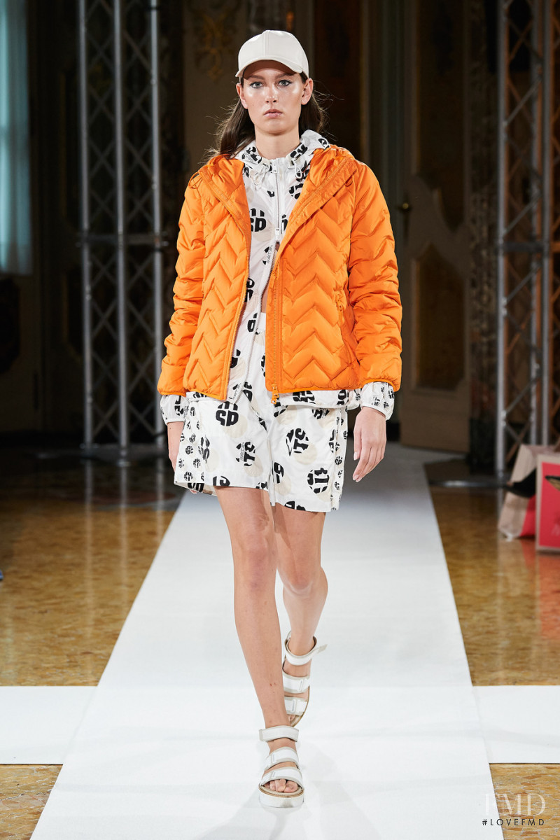 Marc Cain fashion show for Spring/Summer 2022