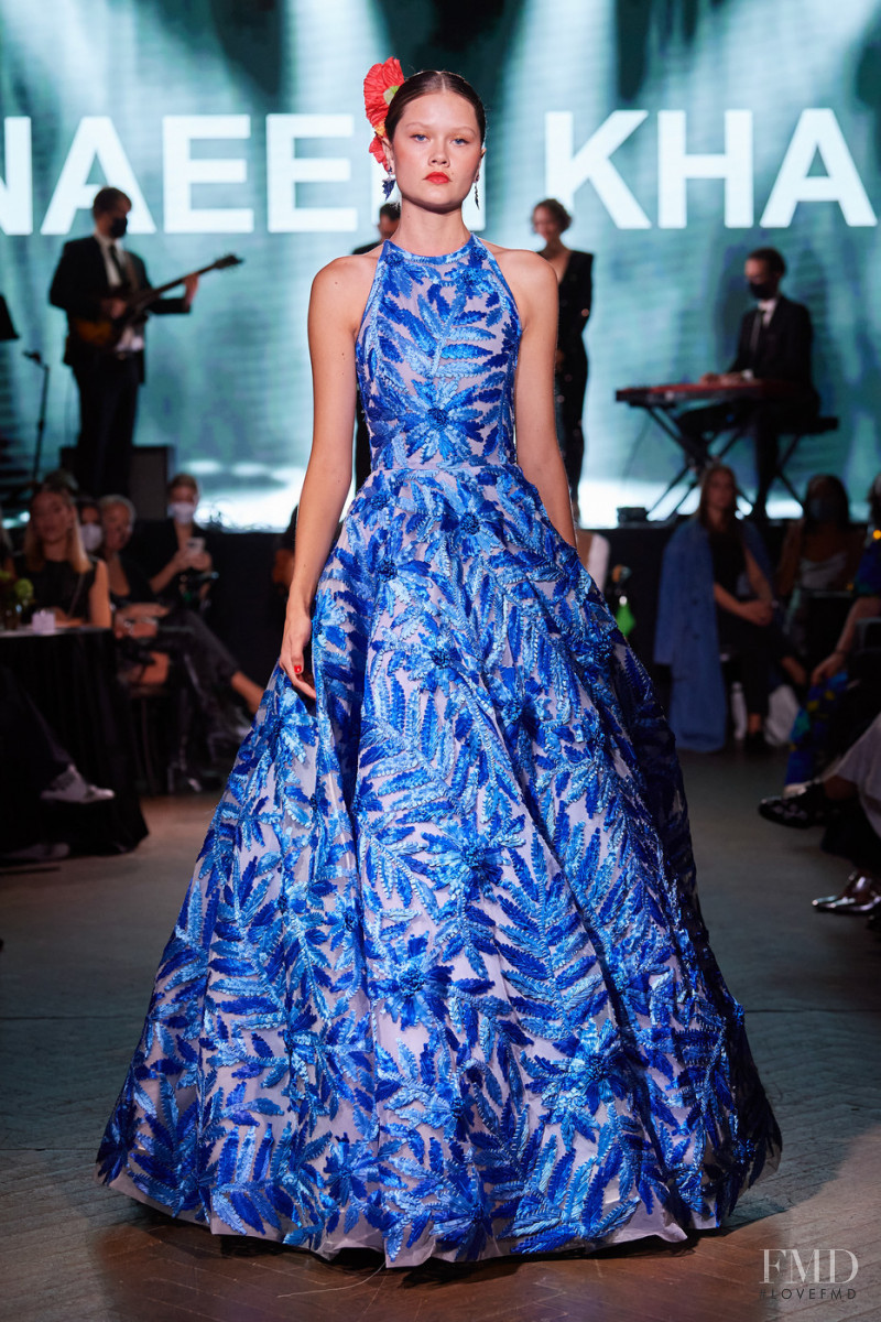 Naeem Khan fashion show for Spring/Summer 2022