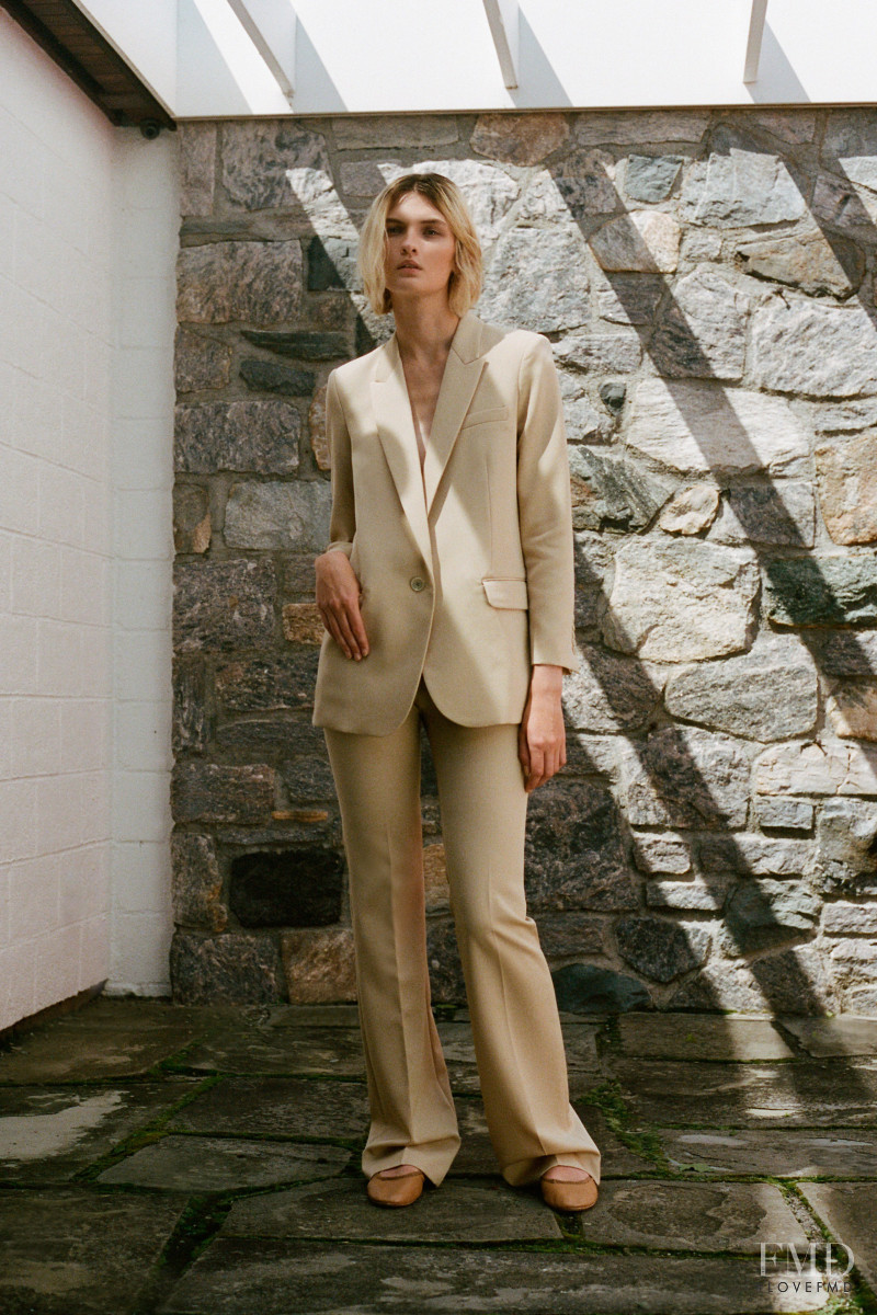 Nili Lotan lookbook for Spring/Summer 2022