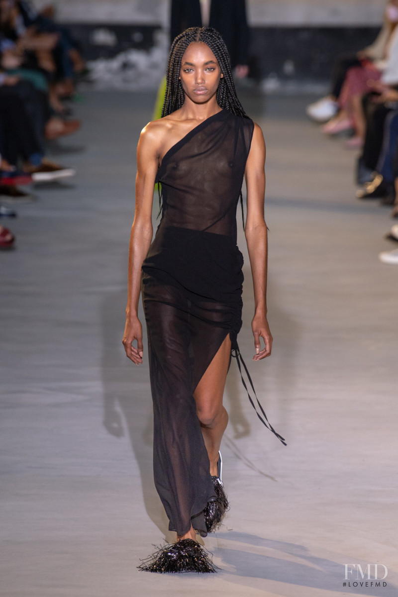 Majesty Amare featured in  the N° 21 fashion show for Spring/Summer 2022