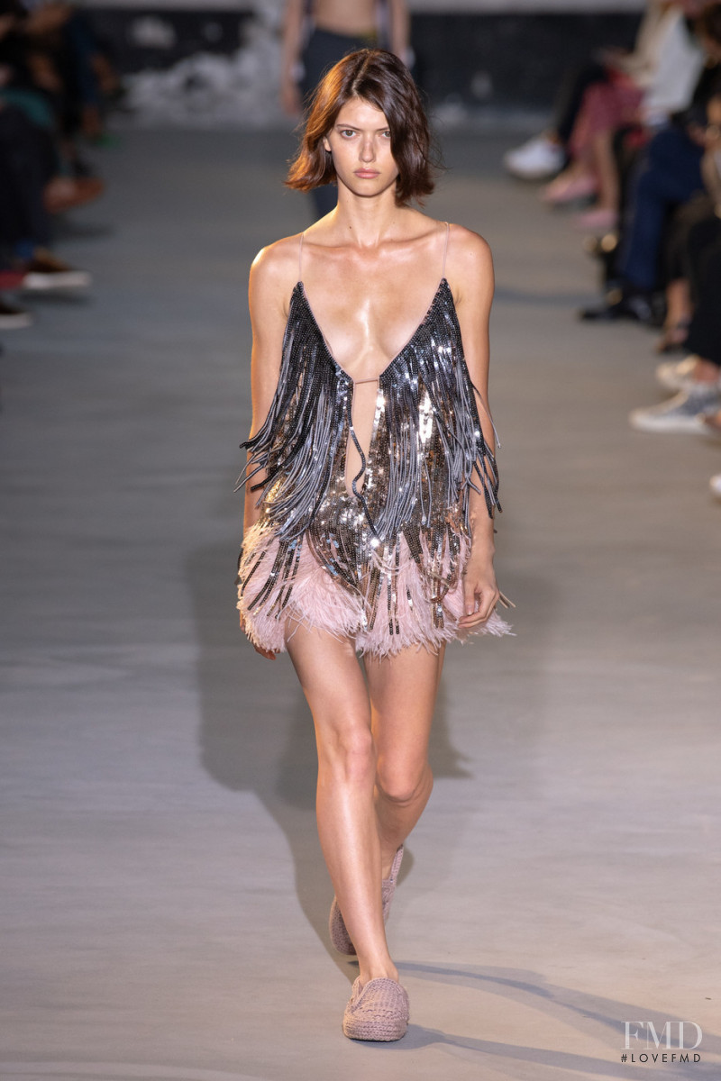 Valerie Scherzinger featured in  the N° 21 fashion show for Spring/Summer 2022