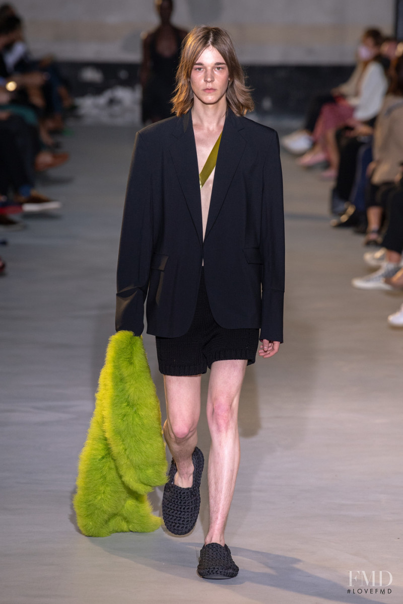 Jakob Eilinghoff featured in  the N° 21 fashion show for Spring/Summer 2022