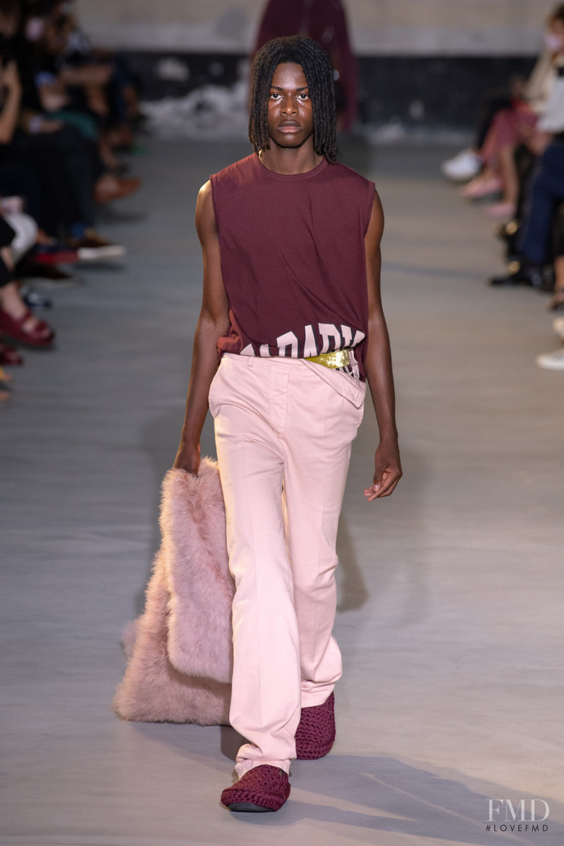 N° 21 fashion show for Spring/Summer 2022