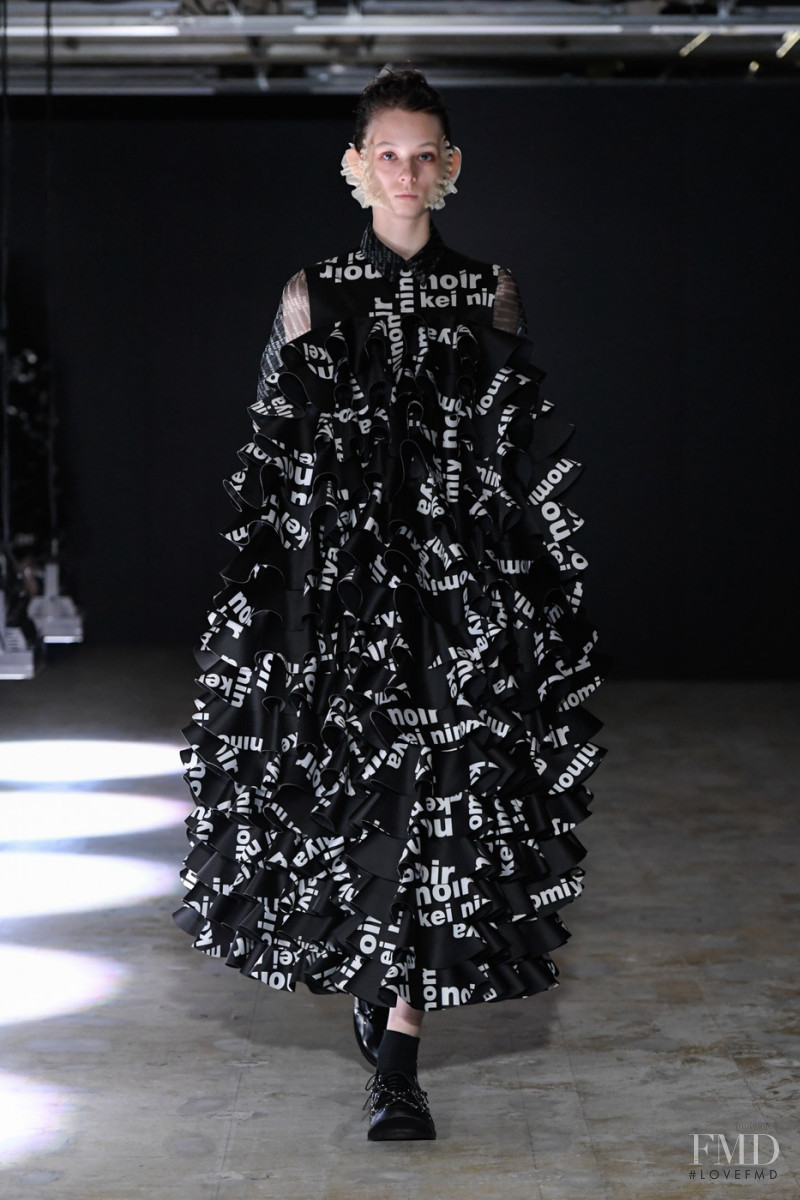 Noir Kei Ninomiya fashion show for Spring/Summer 2022