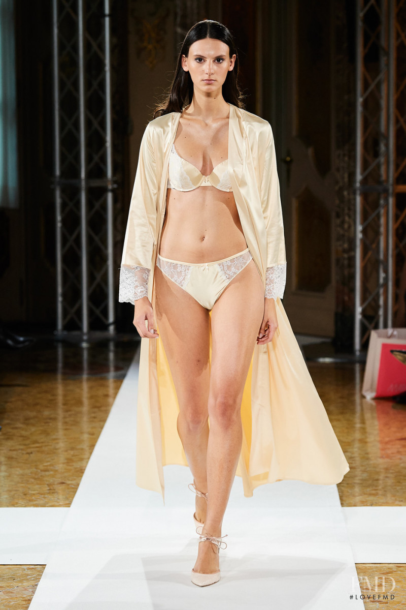 Nera Lingerie fashion show for Spring/Summer 2022