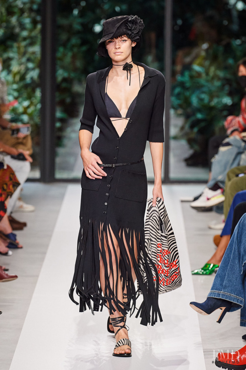 Cara Taylor featured in  the Philosophy di Lorenzo Serafini fashion show for Spring/Summer 2022