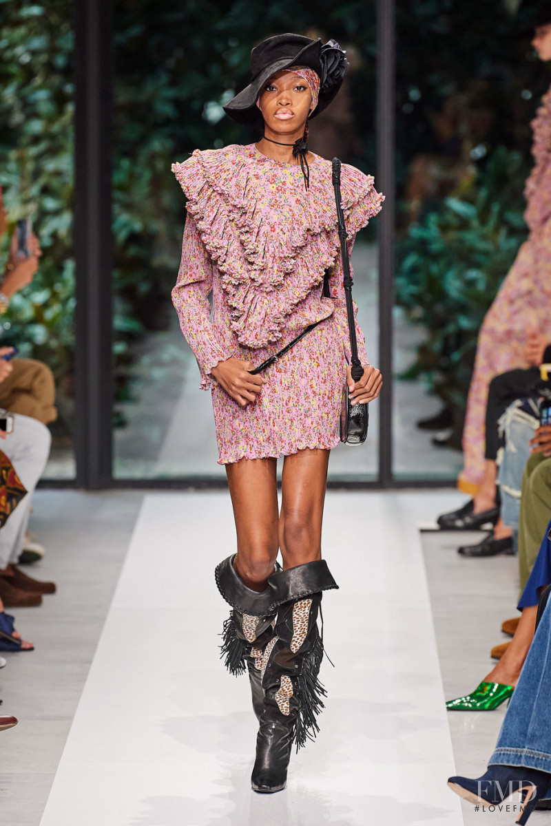Jadore Benjamin featured in  the Philosophy di Lorenzo Serafini fashion show for Spring/Summer 2022