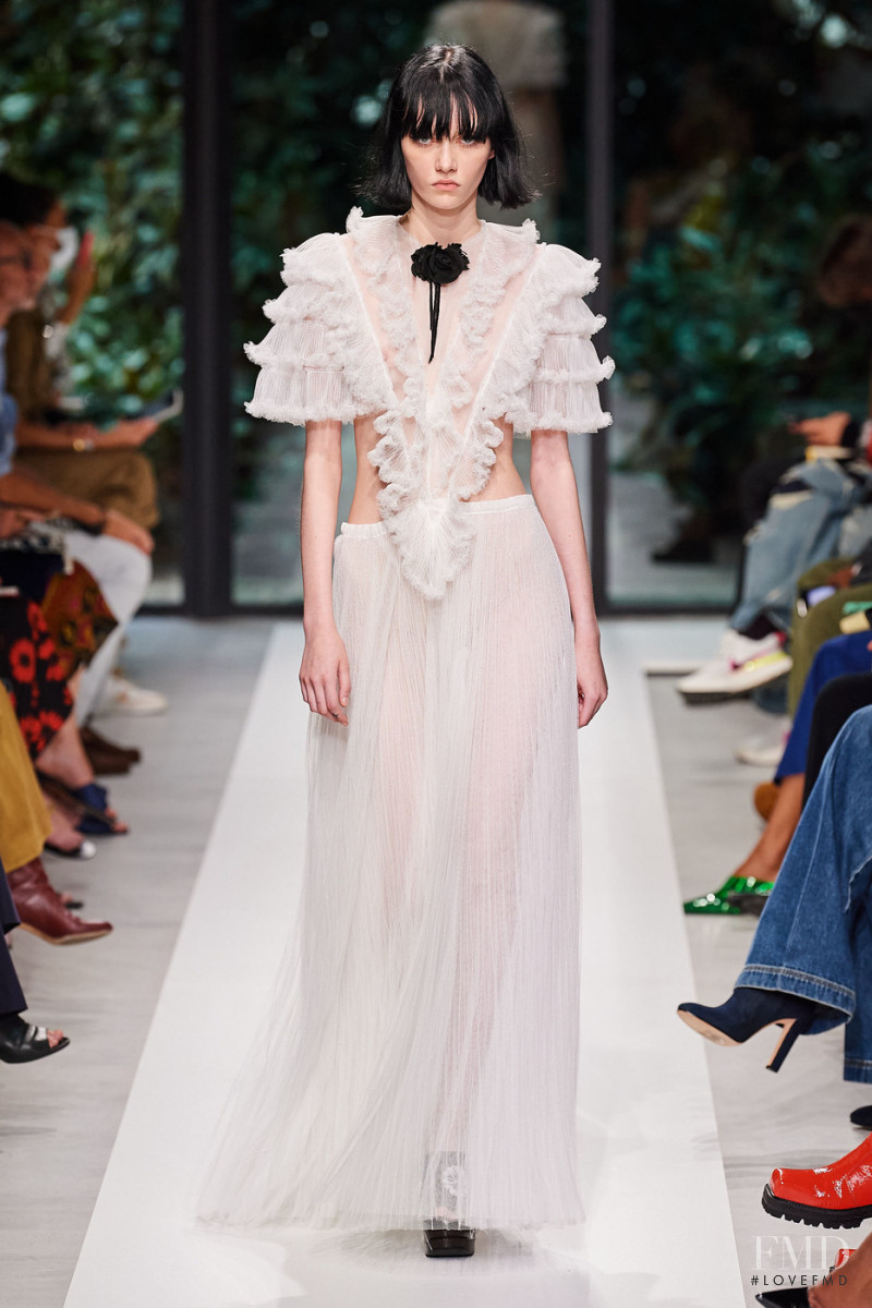 Sofia Steinberg featured in  the Philosophy di Lorenzo Serafini fashion show for Spring/Summer 2022