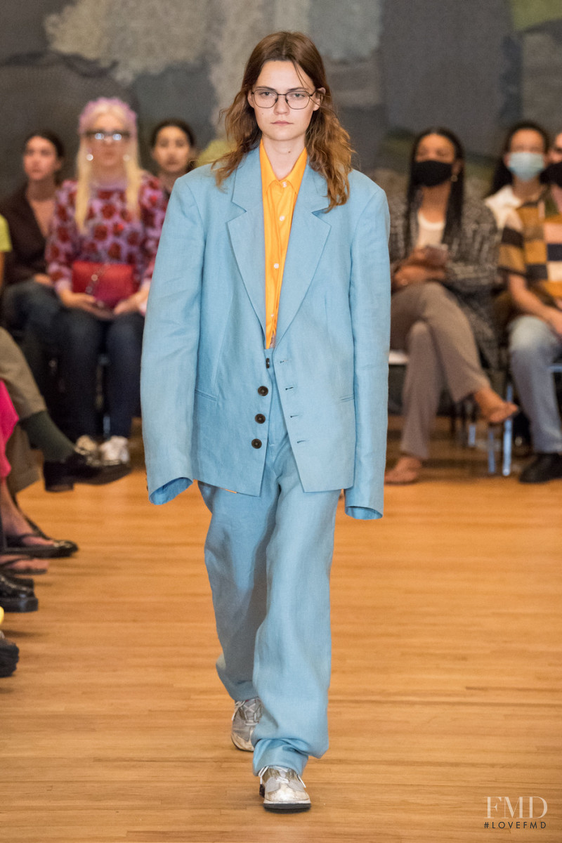 Puppets and Puppets fashion show for Spring/Summer 2022