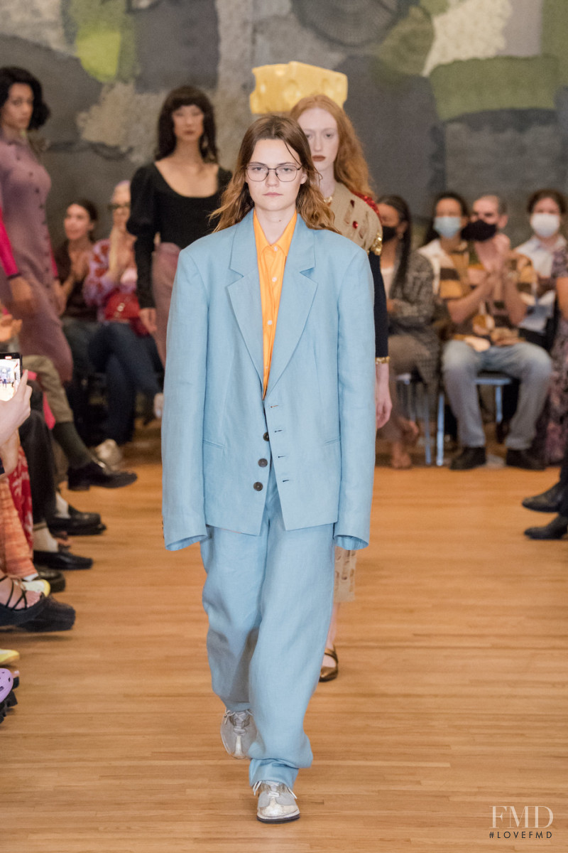 Puppets and Puppets fashion show for Spring/Summer 2022
