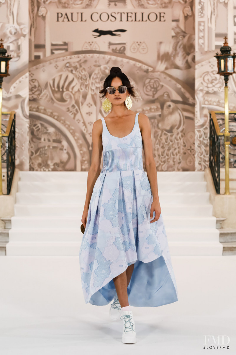 Paul Costelloe fashion show for Spring/Summer 2022