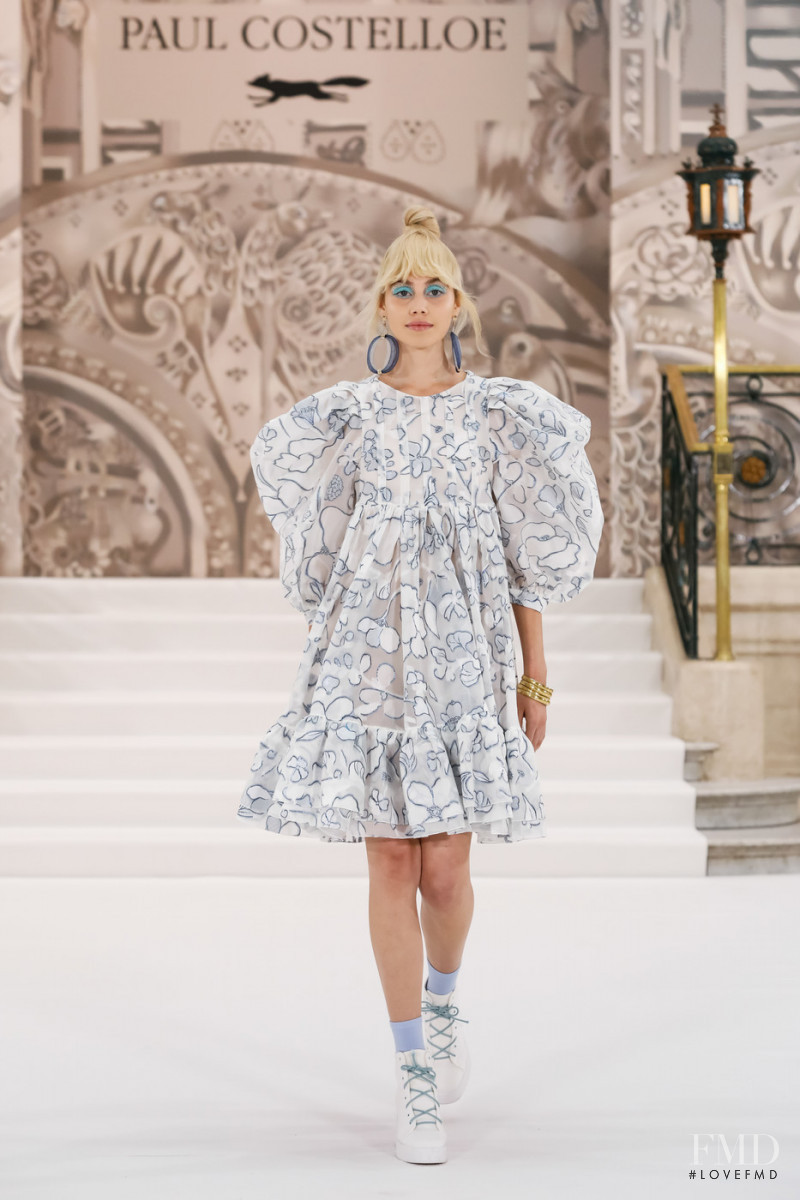 Paul Costelloe fashion show for Spring/Summer 2022