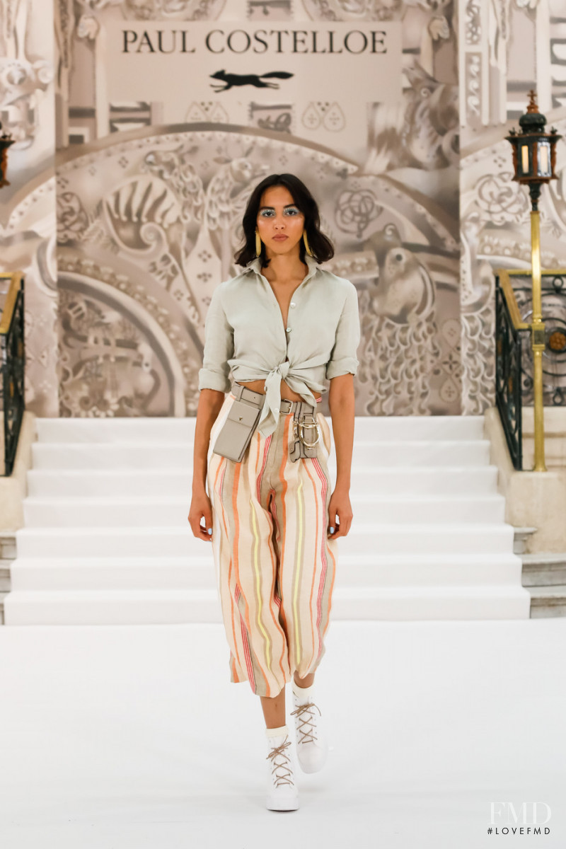 Paul Costelloe fashion show for Spring/Summer 2022