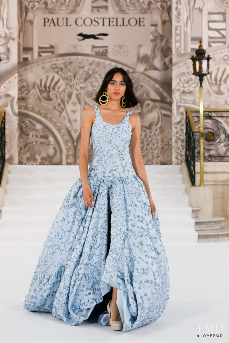 Paul Costelloe fashion show for Spring/Summer 2022