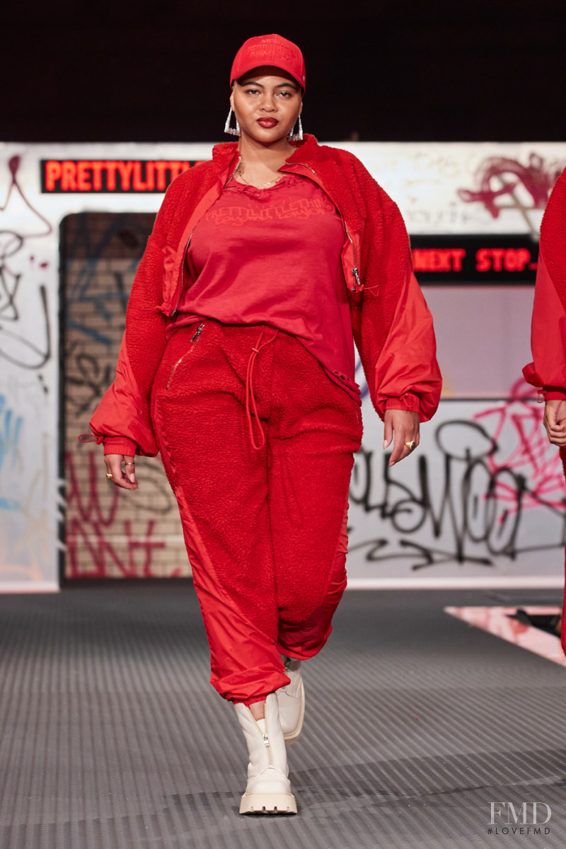 PrettyLittleThing fashion show for Spring/Summer 2022