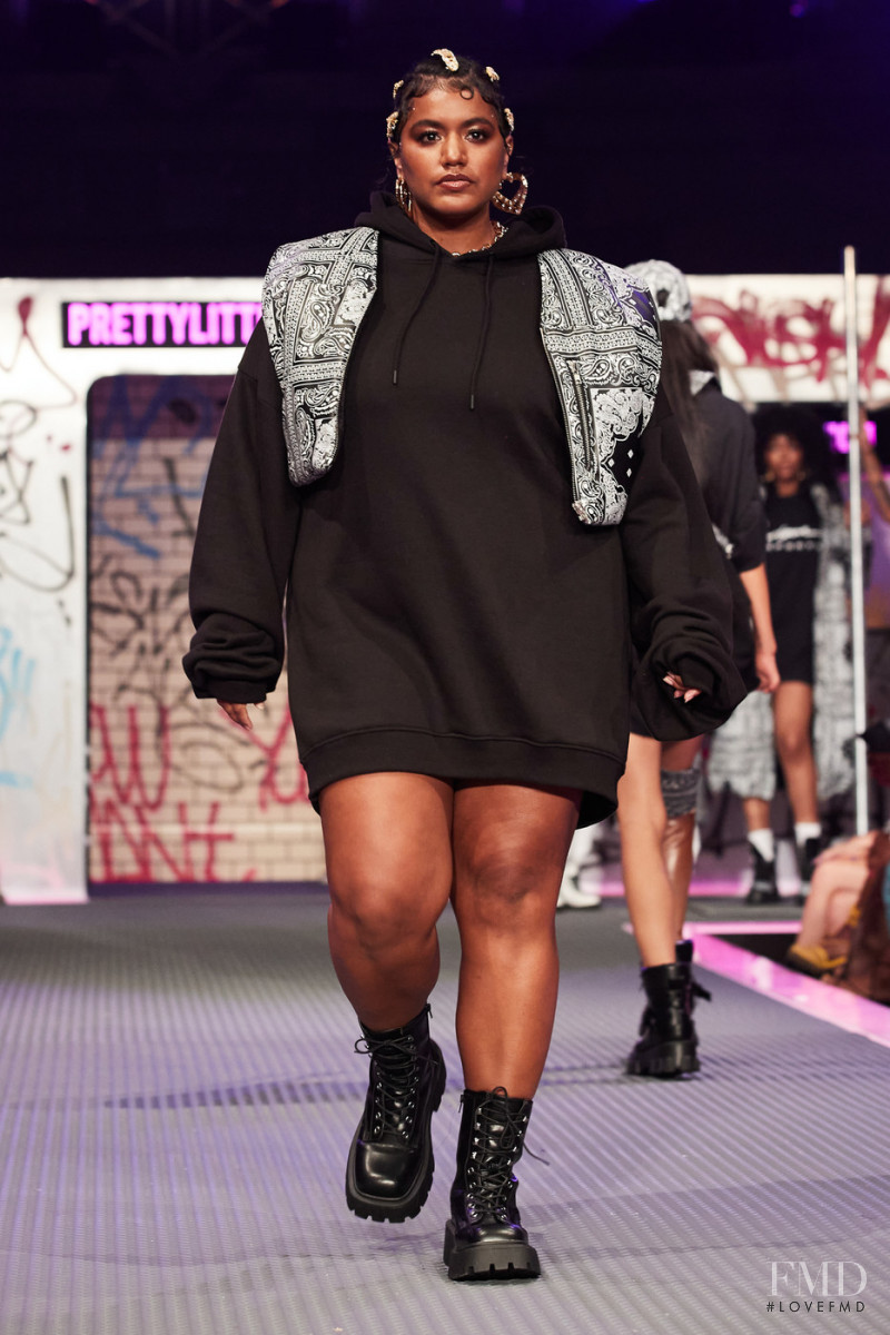 PrettyLittleThing fashion show for Spring/Summer 2022