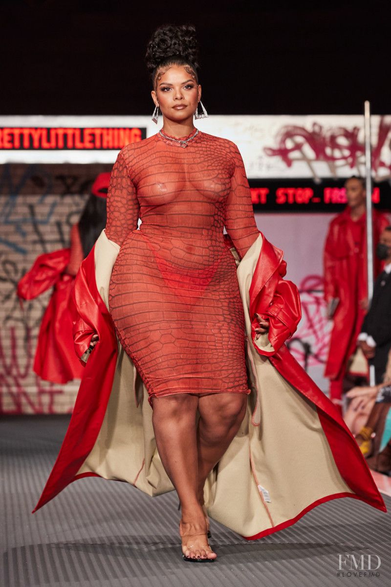 PrettyLittleThing fashion show for Spring/Summer 2022