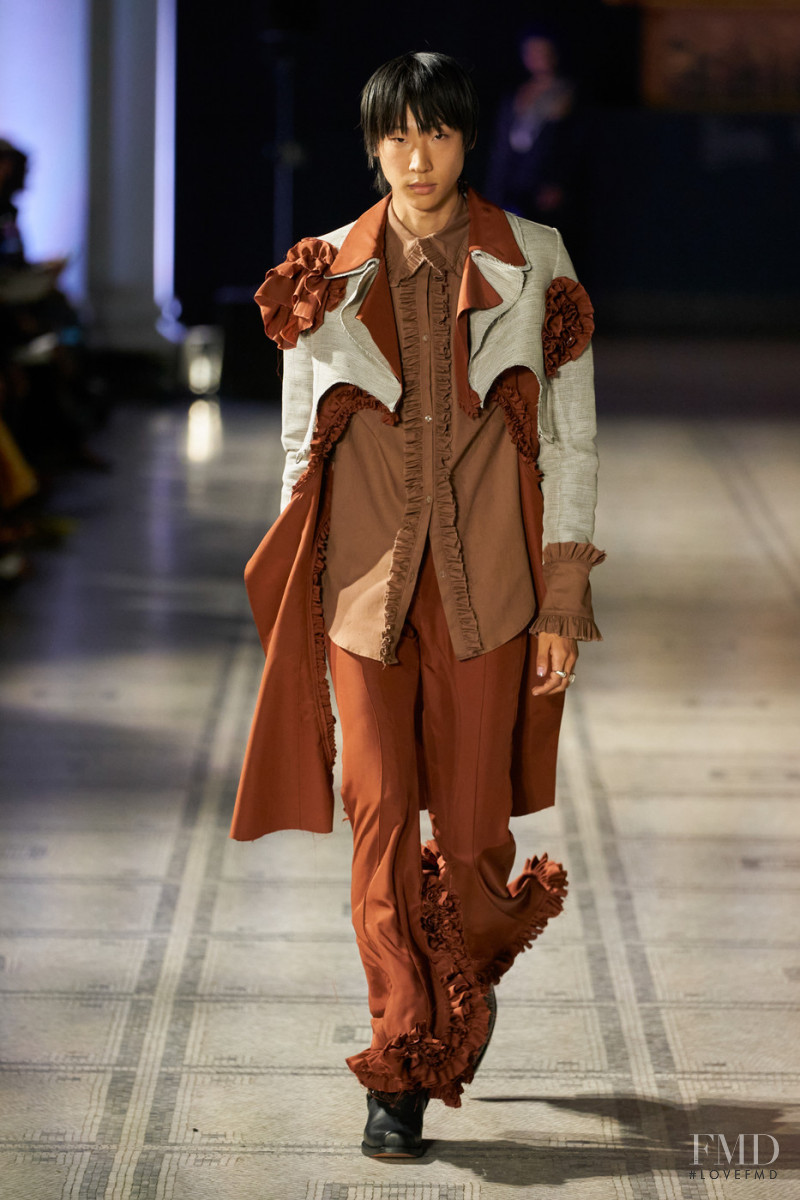 Richard Malone fashion show for Spring/Summer 2022