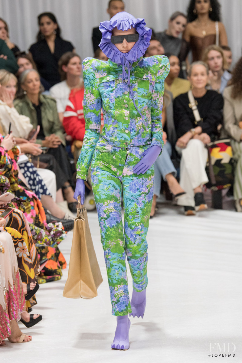 Richard Quinn fashion show for Spring/Summer 2022