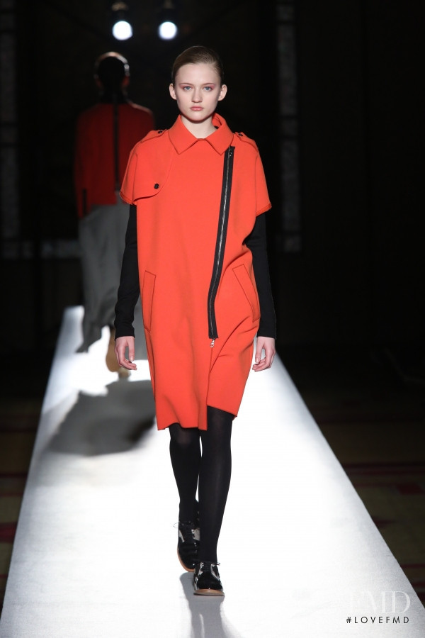 support surface fashion show for Autumn/Winter 2015