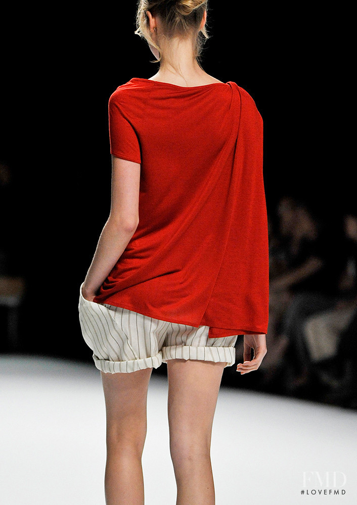 support surface fashion show for Spring/Summer 2013