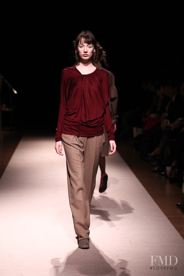 support surface fashion show for Autumn/Winter 2012