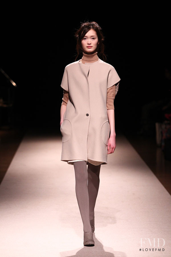 support surface fashion show for Autumn/Winter 2012