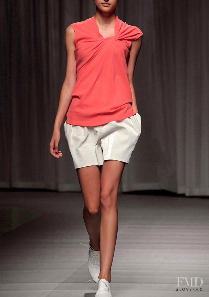 support surface fashion show for Spring/Summer 2011