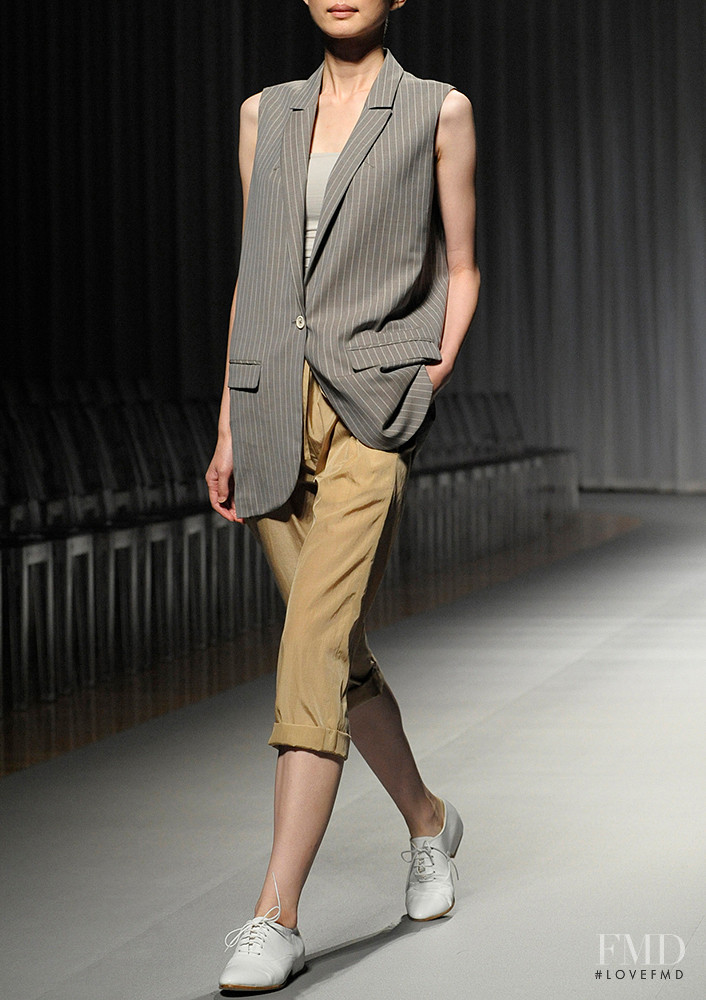 support surface fashion show for Spring/Summer 2011