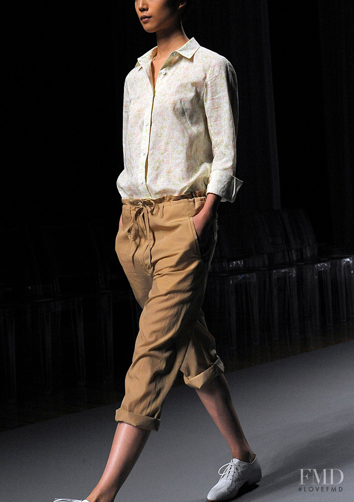 support surface fashion show for Spring/Summer 2011