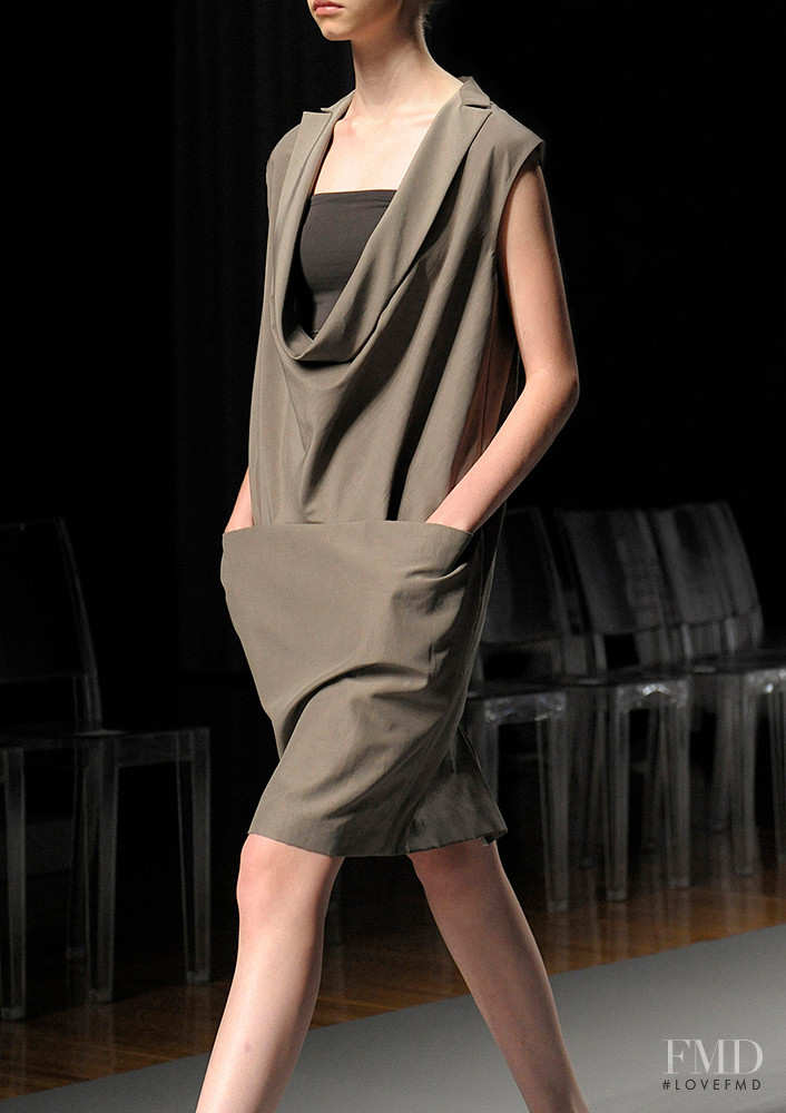 support surface fashion show for Spring/Summer 2011