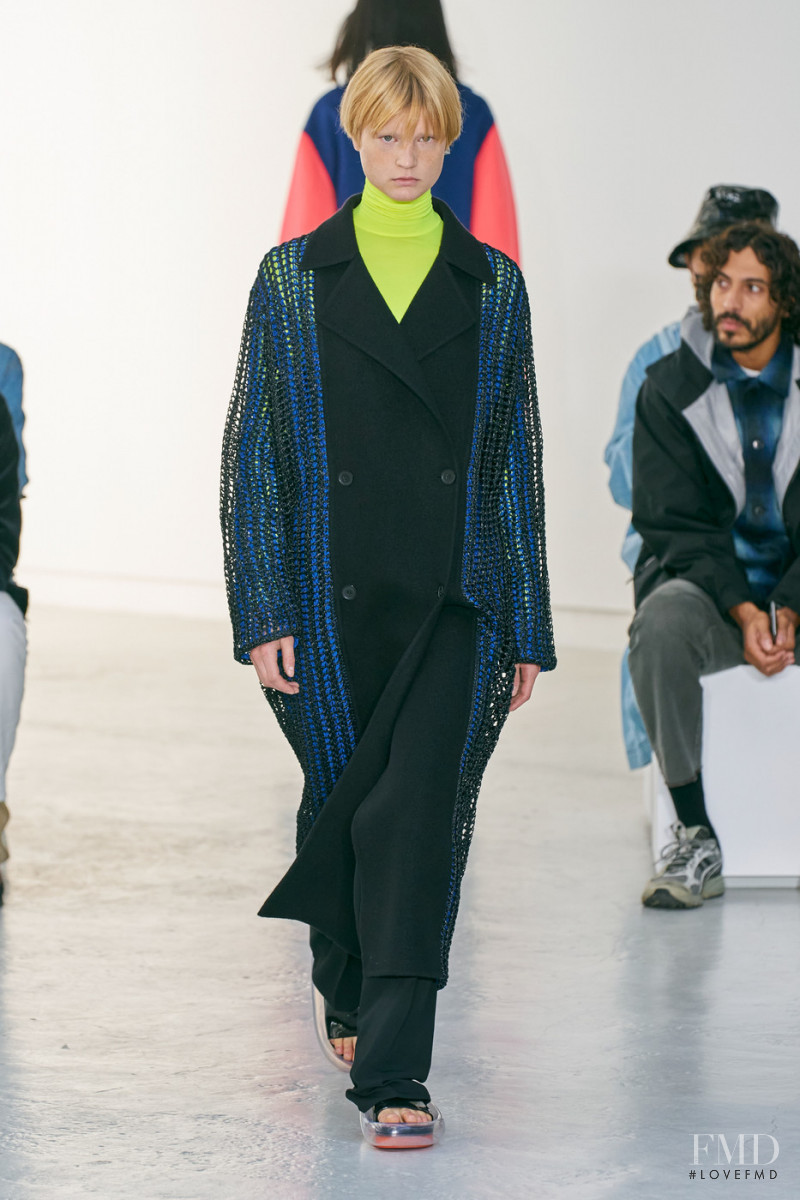 Michelle Laff featured in  the Shang Xia fashion show for Spring/Summer 2022