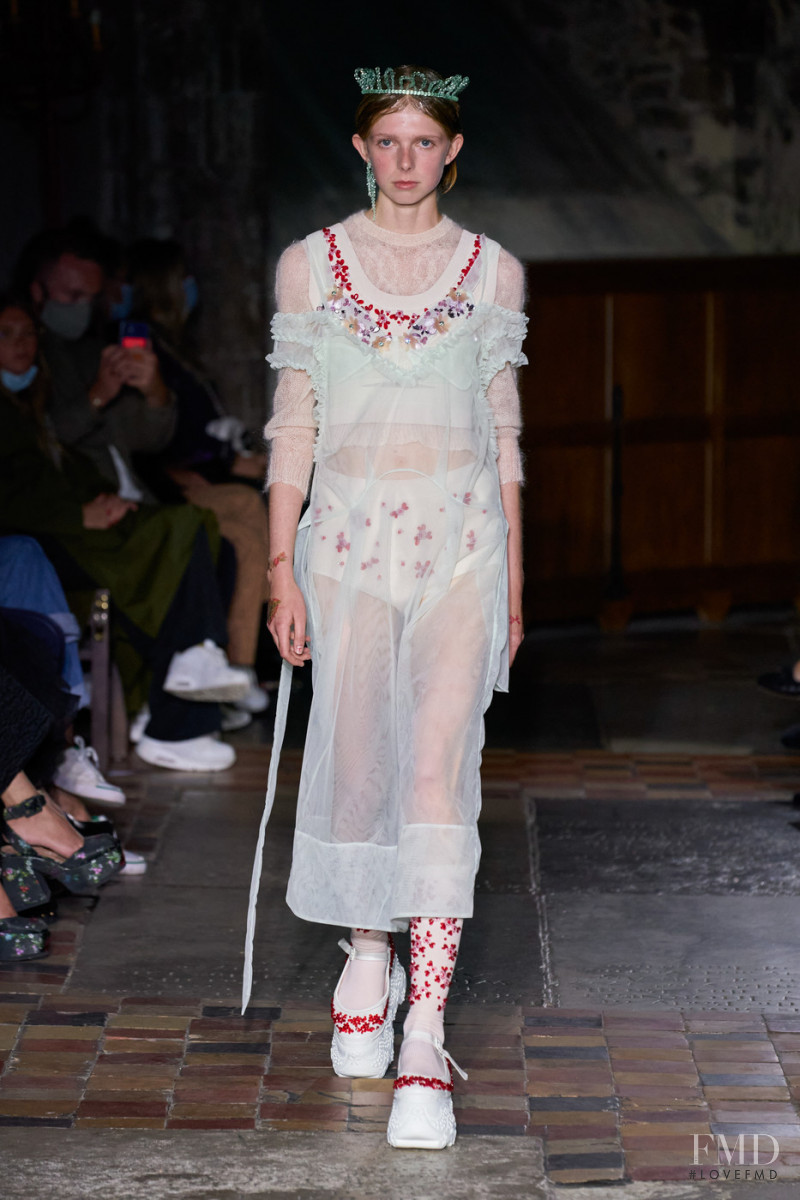 Flo Fleming featured in  the Simone Rocha fashion show for Spring/Summer 2022