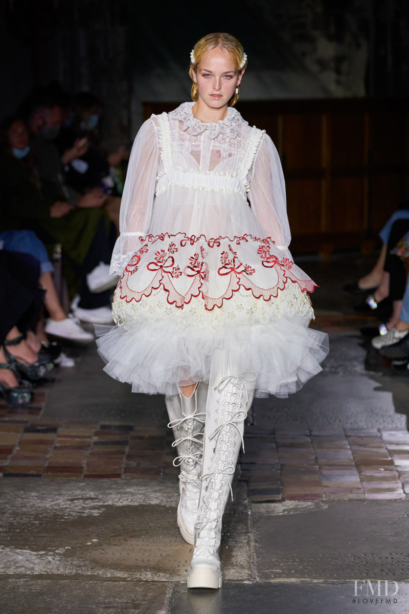 Jean Campbell featured in  the Simone Rocha fashion show for Spring/Summer 2022