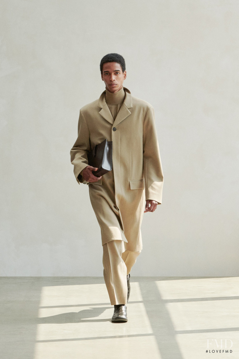 The Row lookbook for Spring/Summer 2022