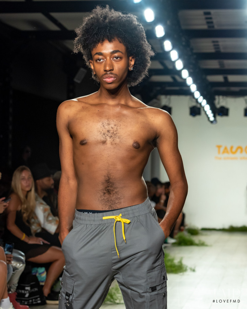 TASOU - The Athletic Side Of Us fashion show for Spring/Summer 2022