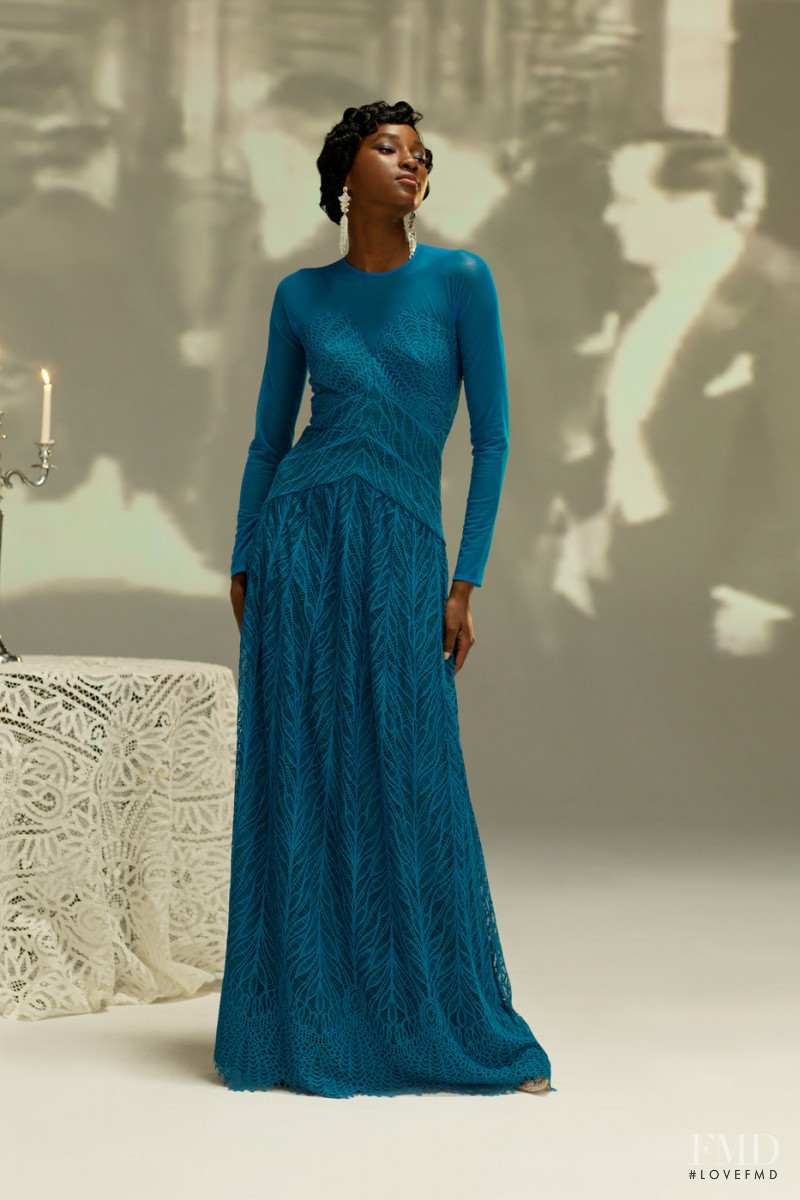 Tadashi Shoji lookbook for Spring/Summer 2022