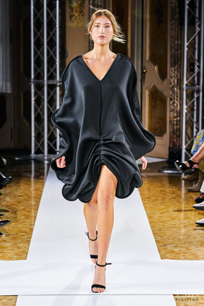 Tatiana Kotova fashion show for Spring/Summer 2022