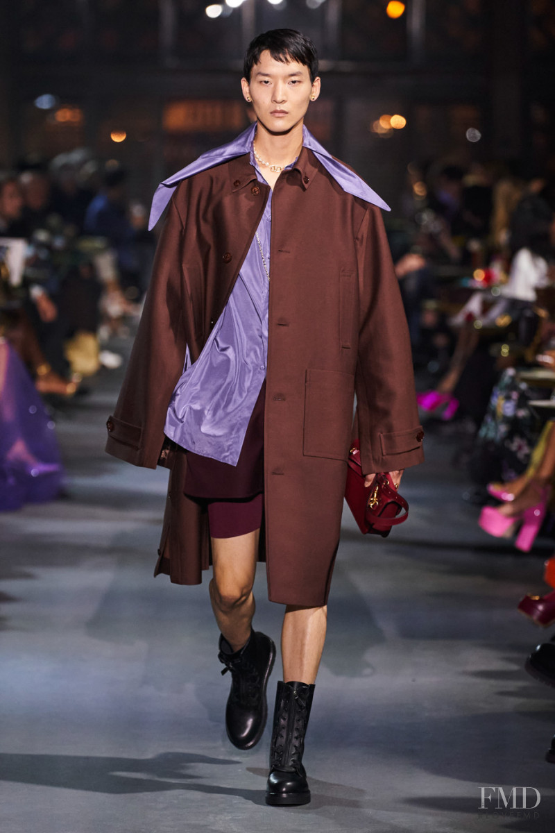 Kim Gyeong Yeop featured in  the Valentino fashion show for Spring/Summer 2022