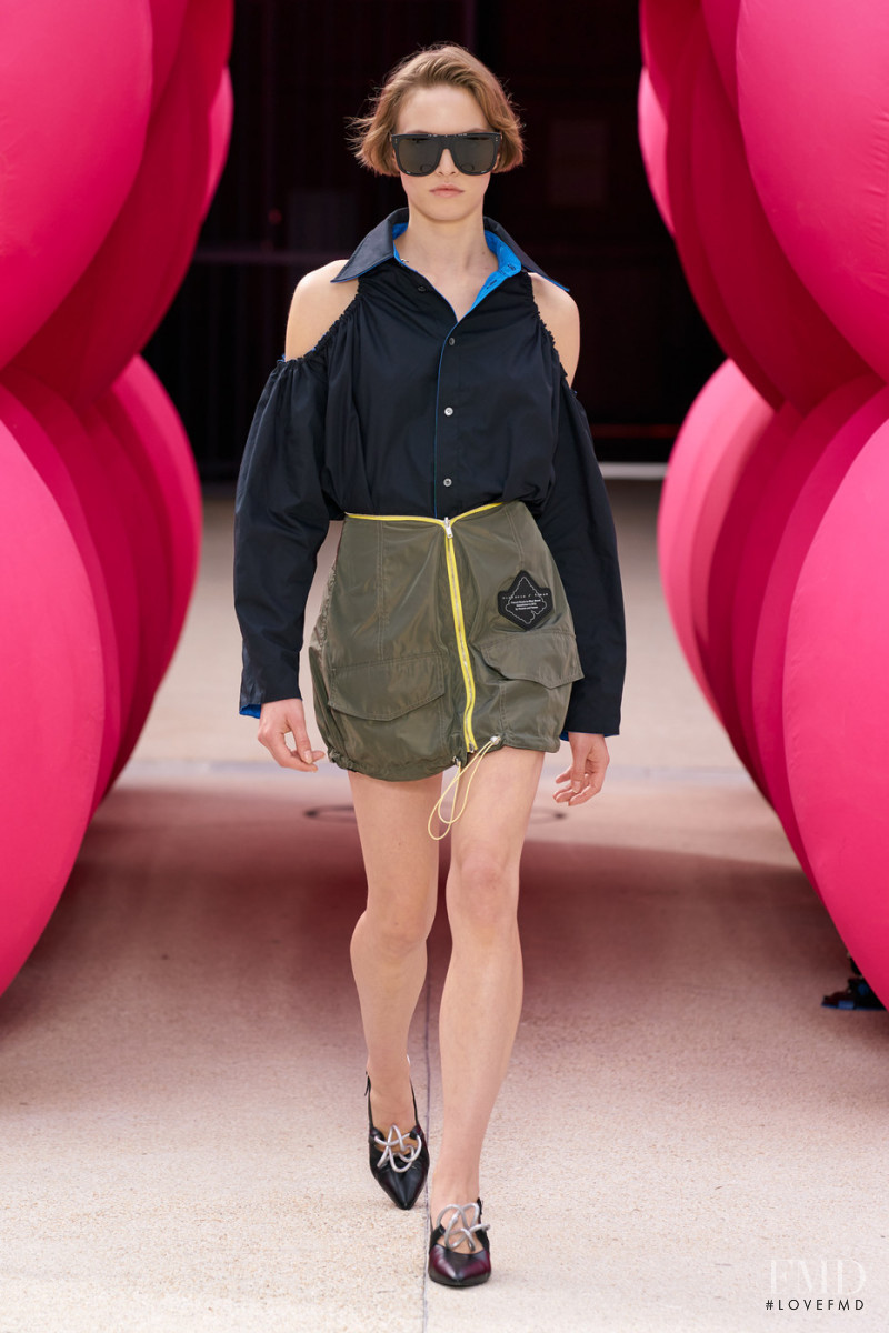 VICTORIA/TOMAS fashion show for Spring/Summer 2022