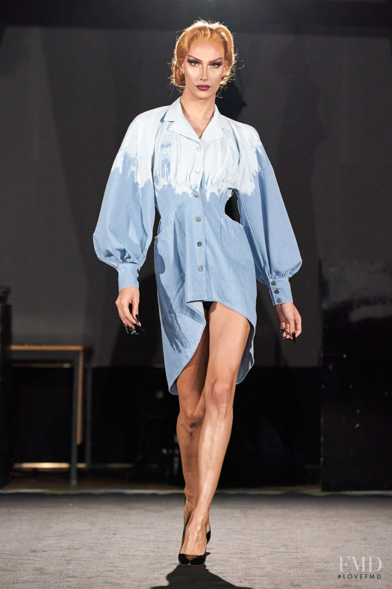 Weinsanto fashion show for Spring/Summer 2022