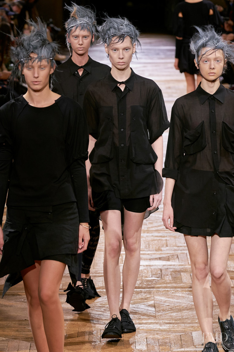 Yohji Yamamoto fashion show for Spring/Summer 2022