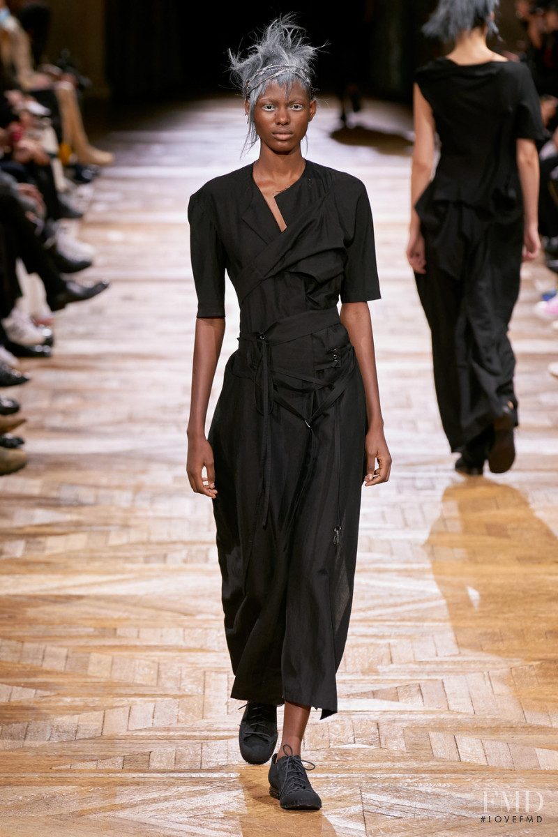 Yohji Yamamoto fashion show for Spring/Summer 2022