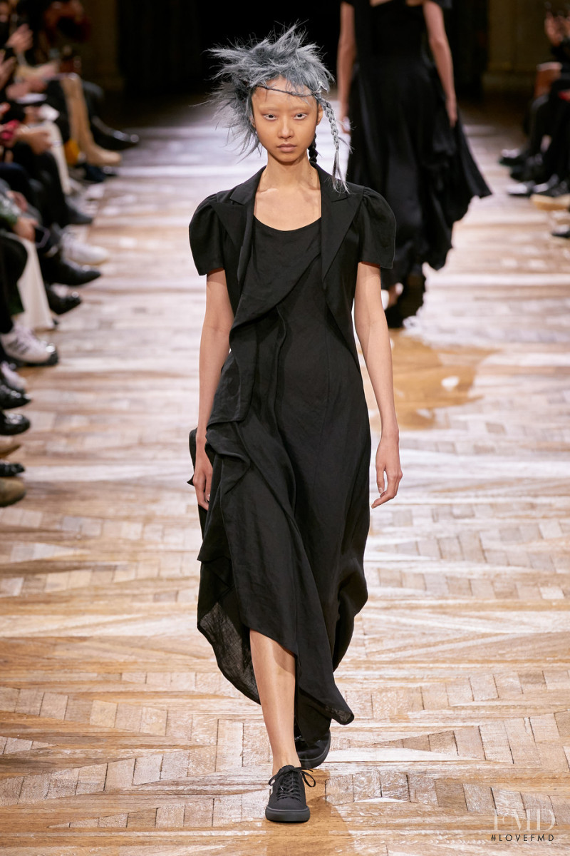 Yohji Yamamoto fashion show for Spring/Summer 2022