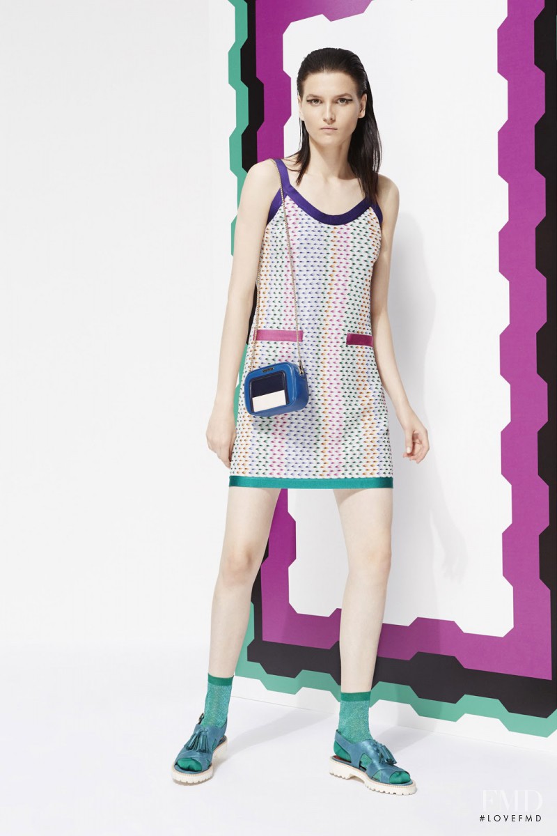 Katlin Aas featured in  the Missoni fashion show for Resort 2015